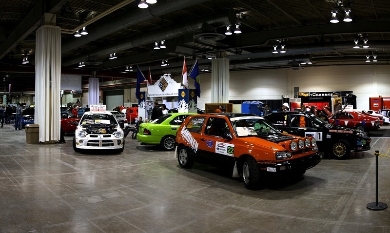 [3] Desktop, World of Wheels, 5 images, IMG_3105 - IMG_3109 - 6264x3739 - CCUL-Smartblend.jpg